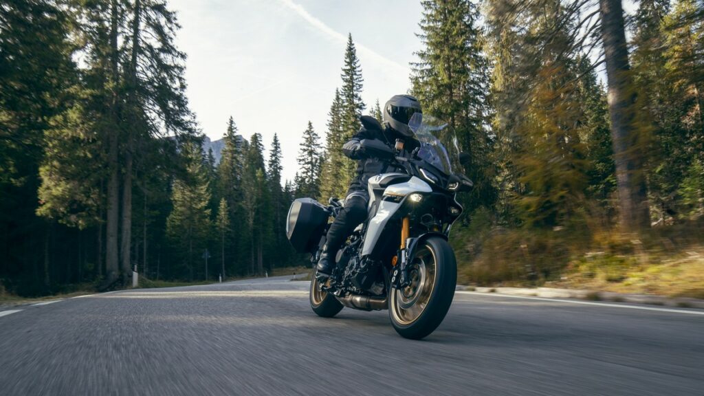 Yamaha Tracer 9 GT+ : beaucoup de technologie à bord