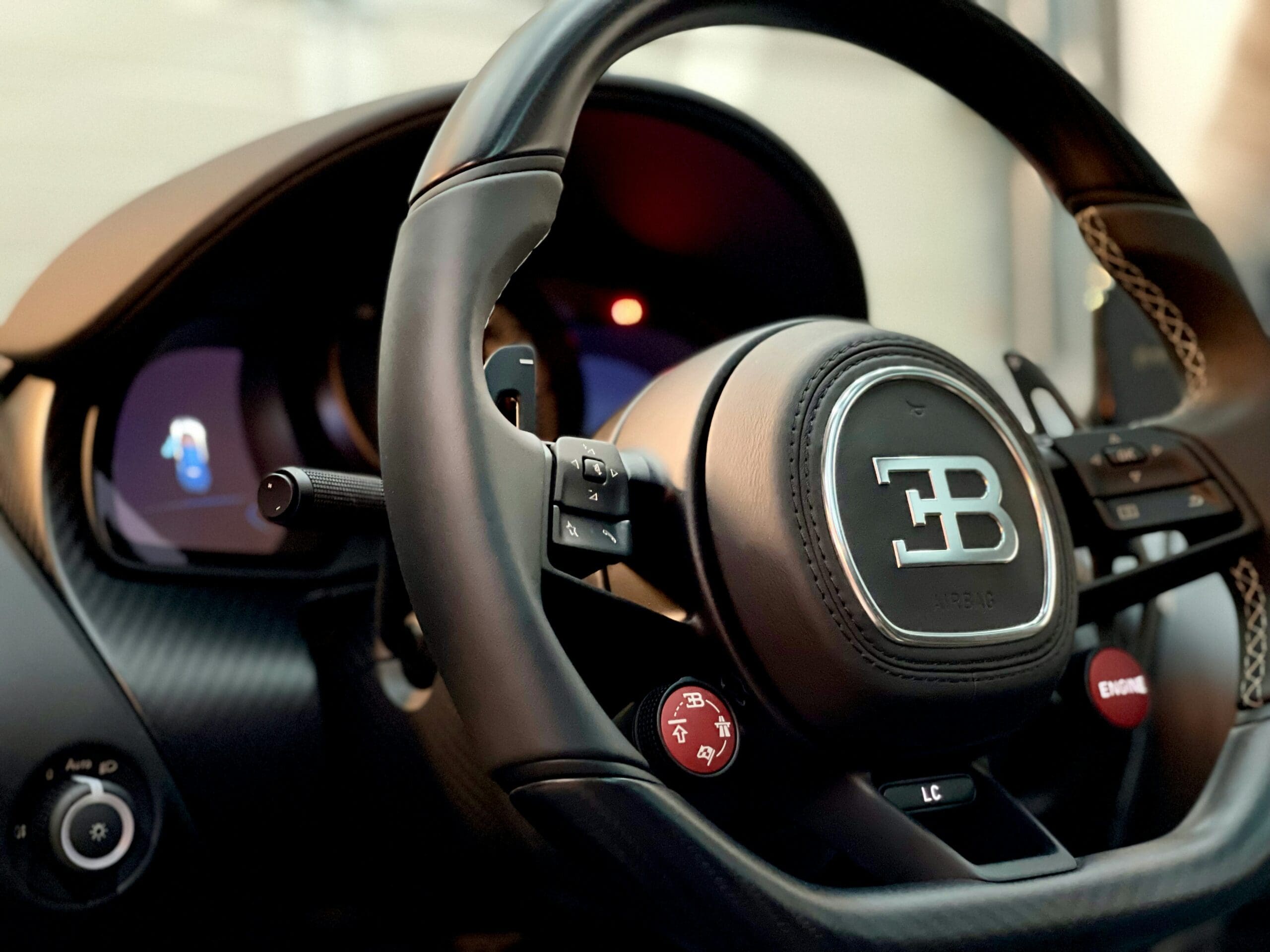 découvrez la bugatti divo, un bijou d'ingénierie automobile mêlant puissance et élégance, conçu pour les passionnés de vitesse et de design.