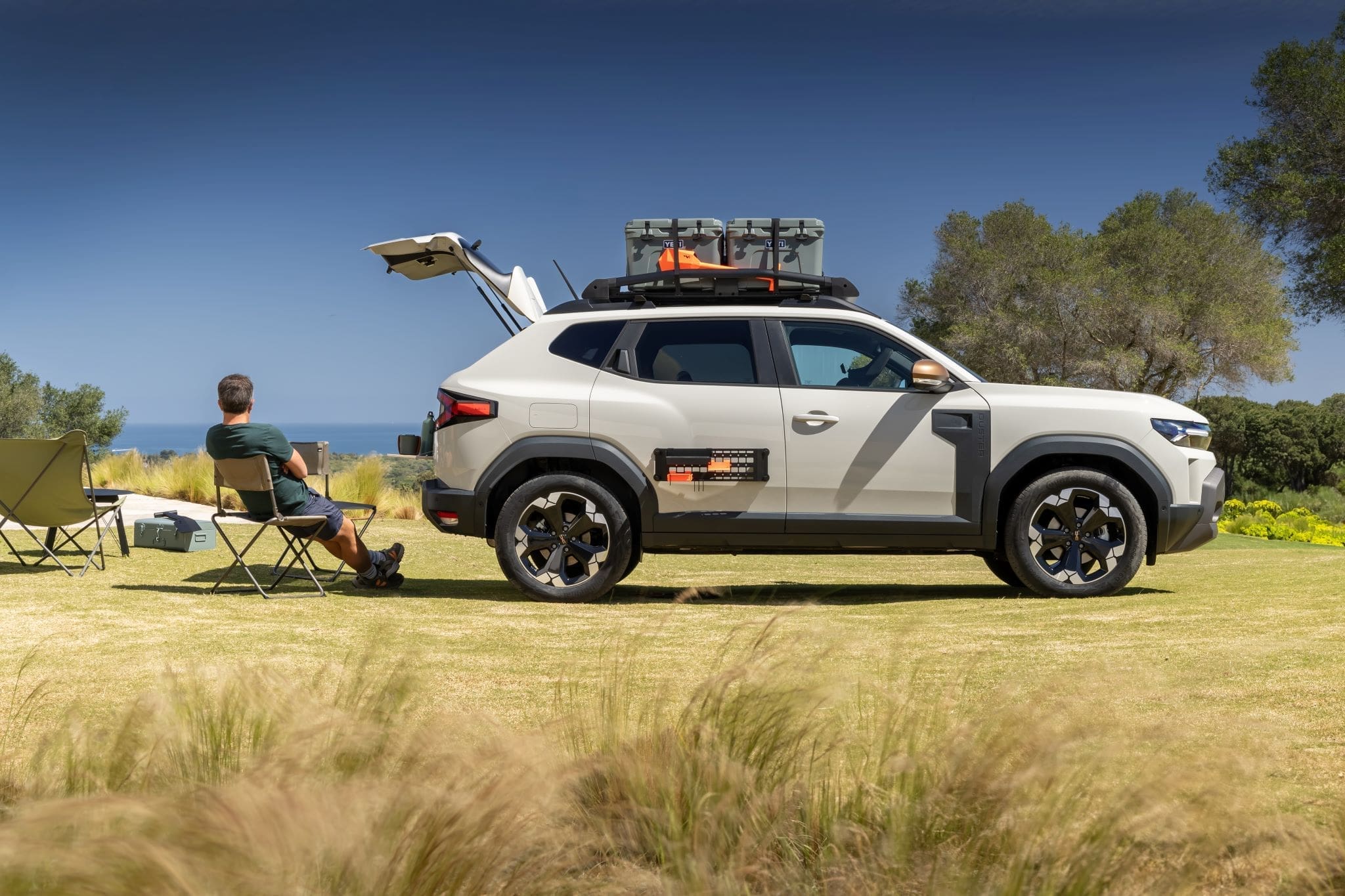 Dacia Duster aménagé en mini-camper pour des aventures en toute liberté