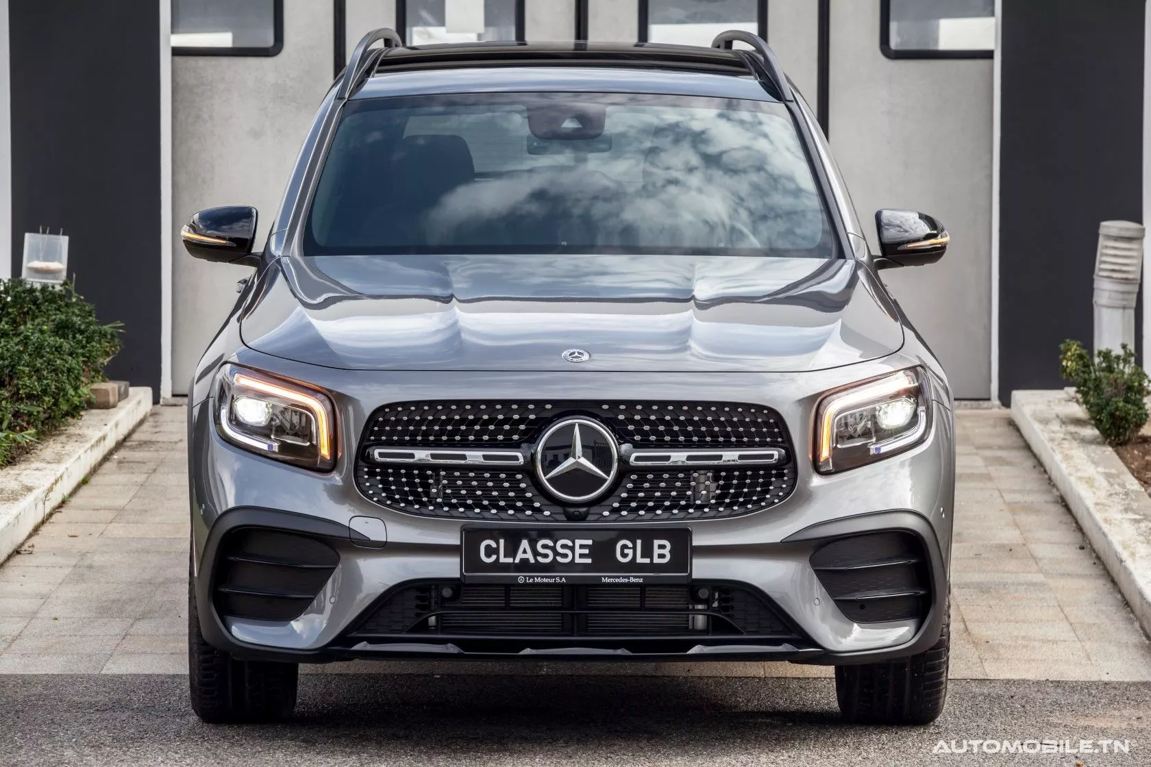 Mercedes GLB 200 AMG, SUV compact polyvalent, vue avant