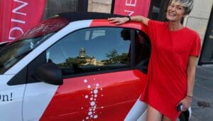 Voiture Iodines en circulation dans les rues de Toulouse