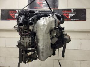 Vue détaillée d'un moteur 1.6 HDi 110 Peugeot Citroën DV6TED4 en excellent état