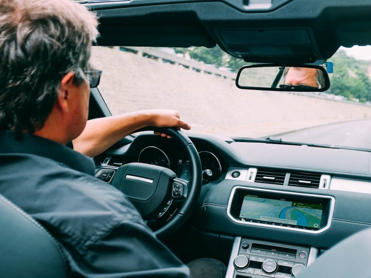 Voiture en circulation connaissant une perte de puissance sans voyant moteur allumé