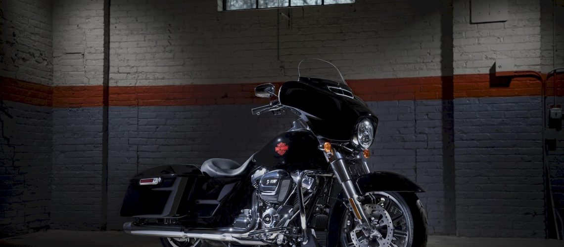 01_Harley-Davidson_Electra_Glide_Standard_FLHT_2019.jpg