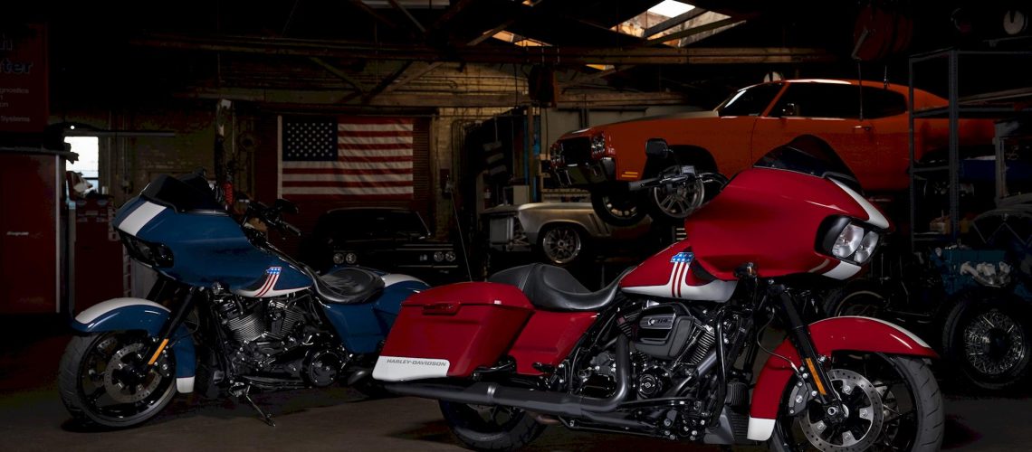 01_Harley-Davidson_Road_Glide_Special_2020_Billiard_Red-Stone_Washed_White.jpg