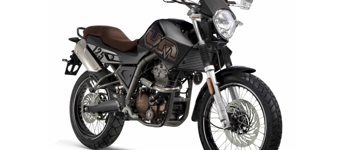01_UM_Motorcycles_Renegade_Scrambler_Classic_125_Black_2020.jpg