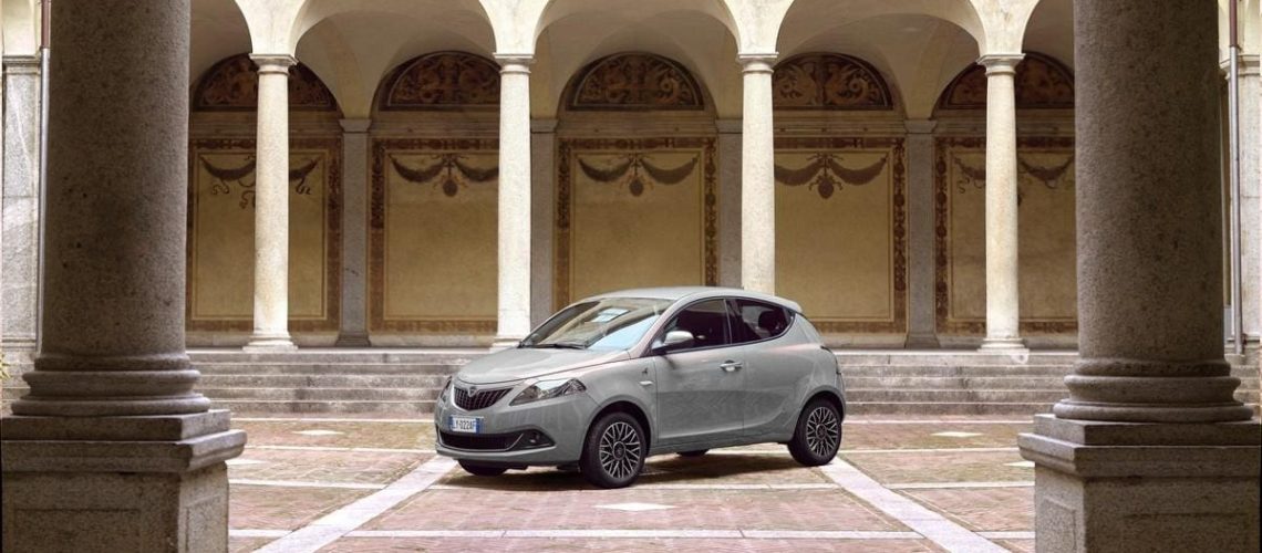 Lancia-Ypsilon-Alberta-Ferretti-2022-6.jpg