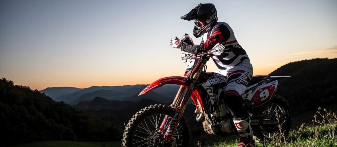 Abbigliamento-moto-Eleveit-2022-5.jpg