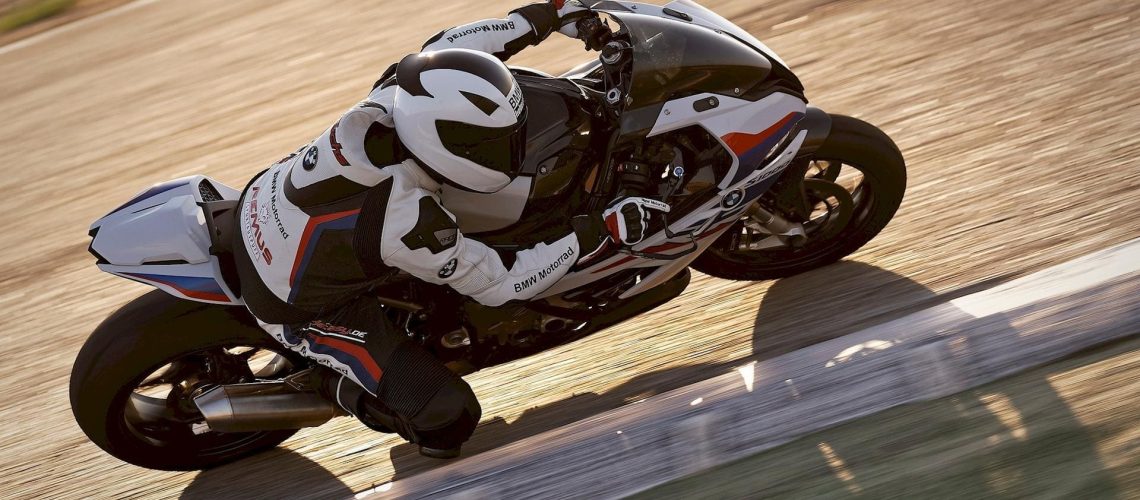 Accessori-BMW-Motorrad-M-Performance-1.jpg