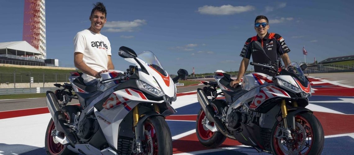 Aprilia-RSV4-Factory-e-Tuono-V4-Factory-Speed-White-4.jpg