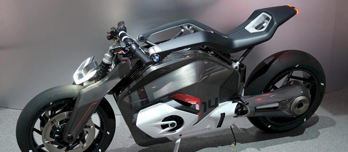 BMW-Motorrad-Vision-DC-Roadster.jpg