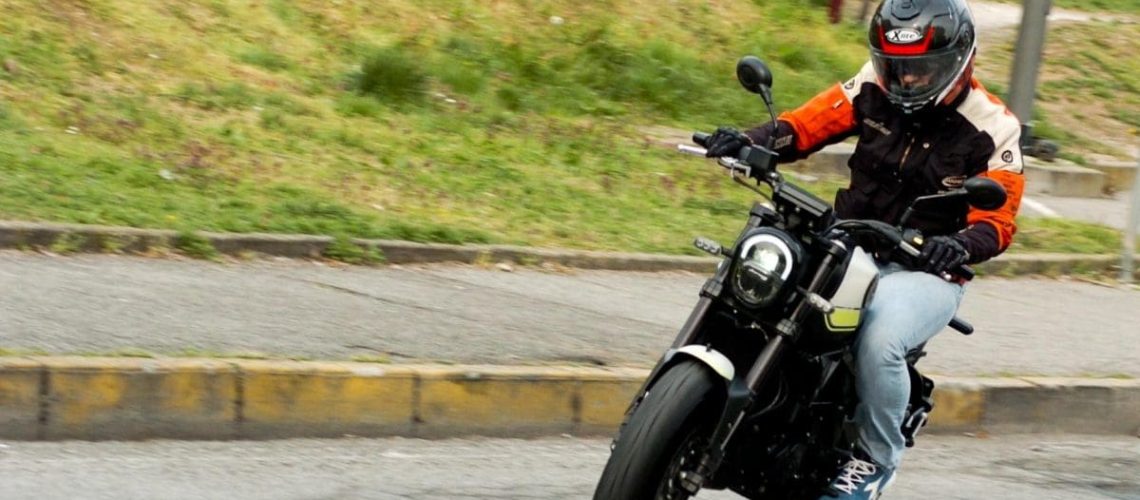 Benelli-Leoncino-250-4.jpg