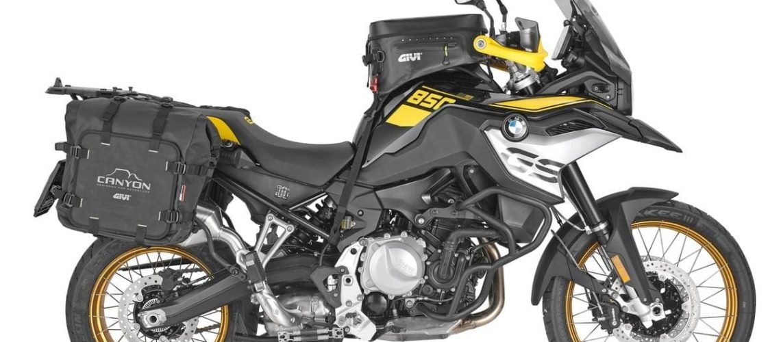 Borse-laterali-moto-Givi-1.jpg