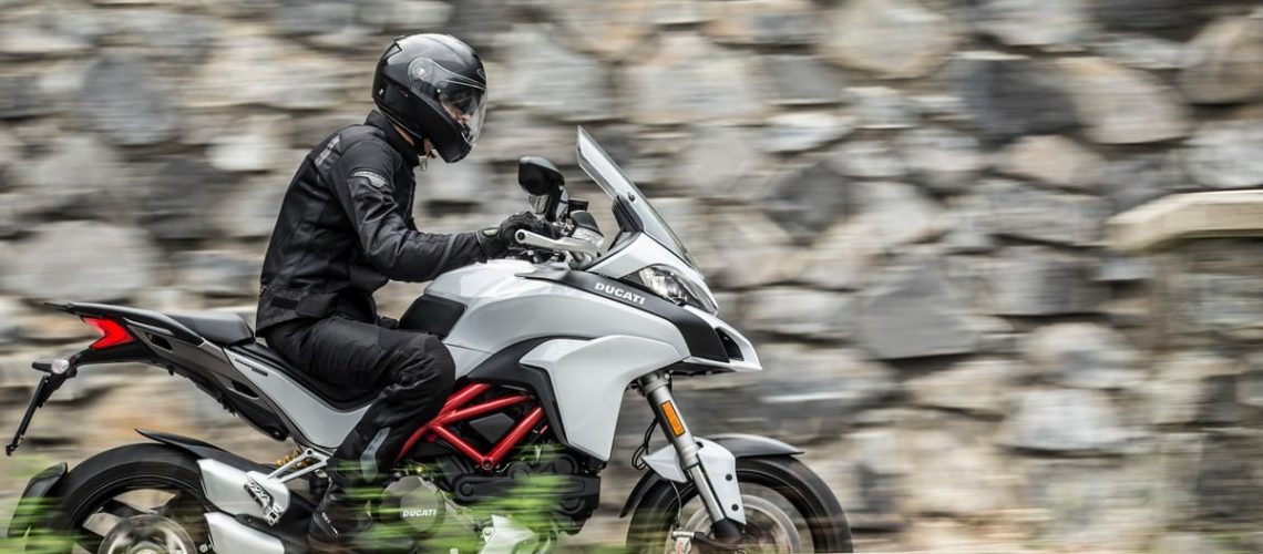 Caberg-caschi-Carbon-2022-1.jpg