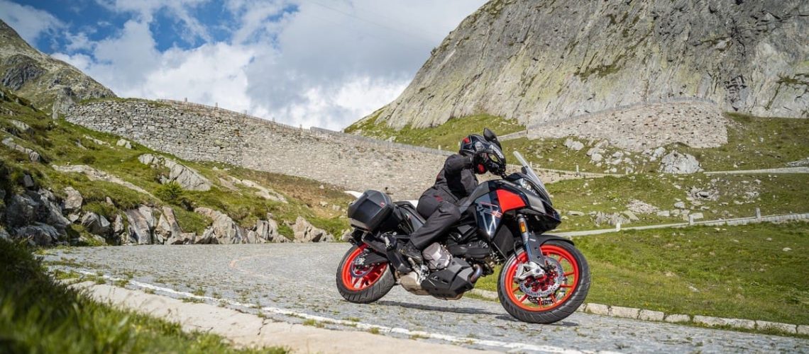 Ducati-Multistrada-V2-S-2024-1.jpg