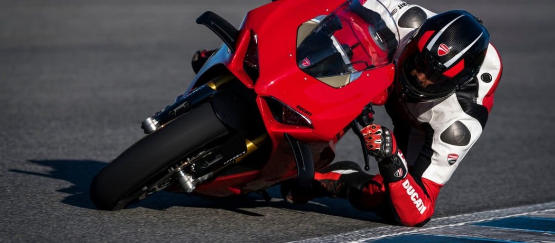 Ducati-Panigale-V4-2023-1.jpg