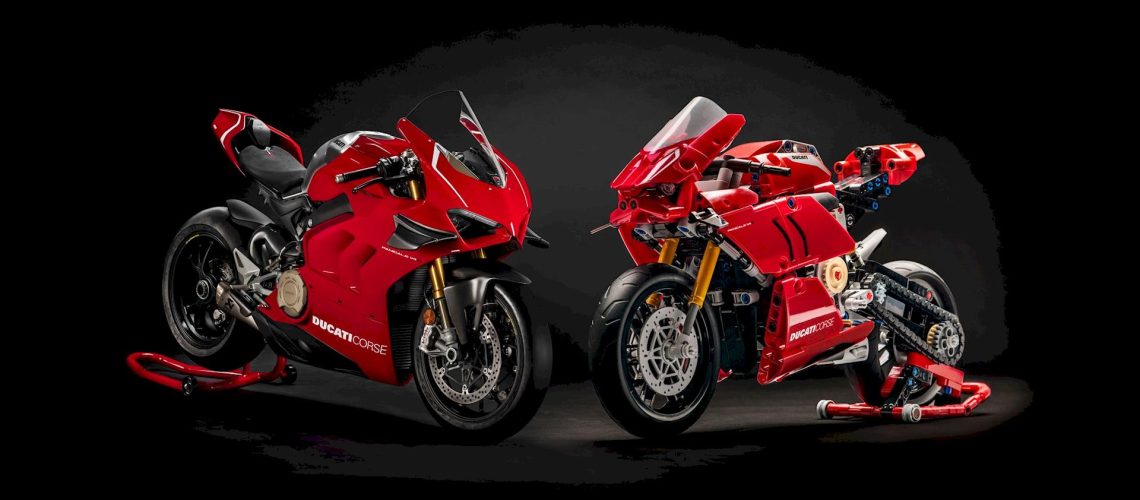 Ducati-Panigale-V4-R-LEGO-Technic-1.jpg