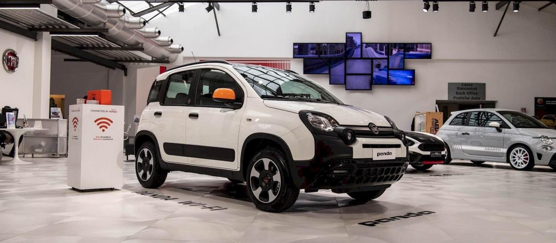 Fiat-Panda-Connected-by-Wind-01.jpg