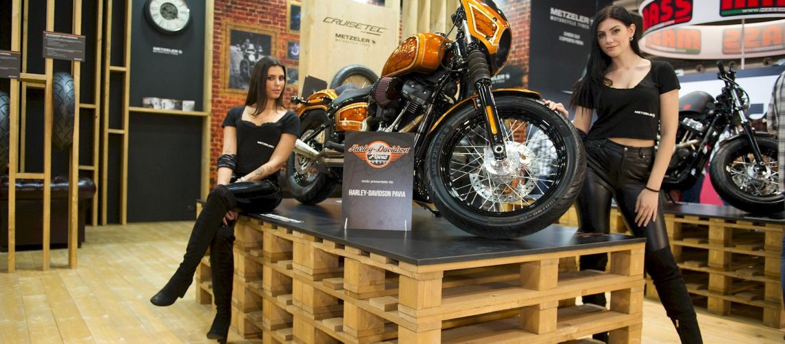 Harley-Davidson-Softail-Street-Bob-la-Jolla-1.jpg