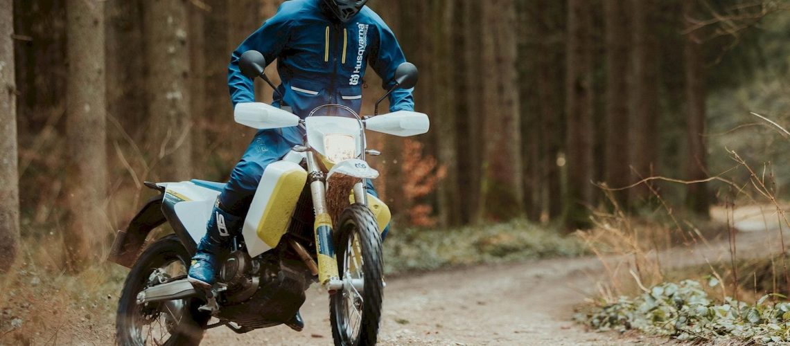 Husqvarna-701-Enduro-LR-2020-1.jpg