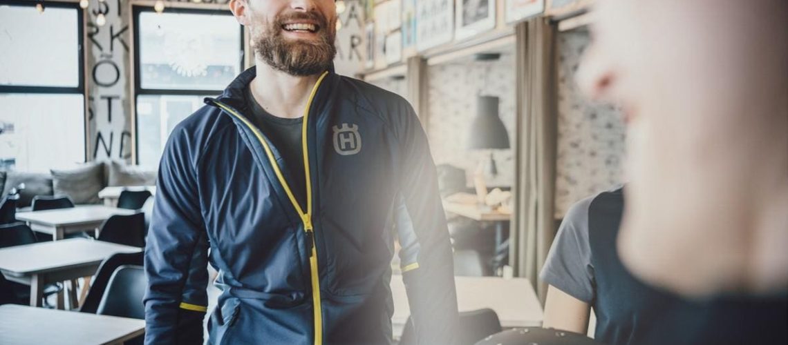 Husqvarna-abbigliamento-Casual-2020-1.jpg