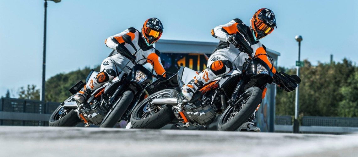 KTM-690-SMC-R-3.jpg