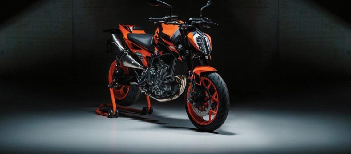 KTM-890-Duke-GP-2022-1.jpg