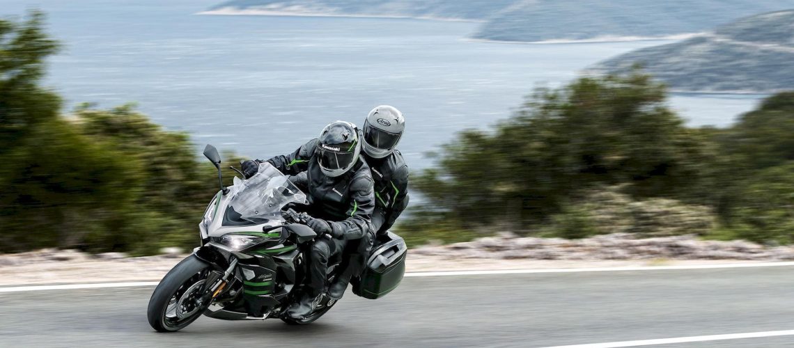 Kawasaki-Ninja-1000SX-2020.jpg