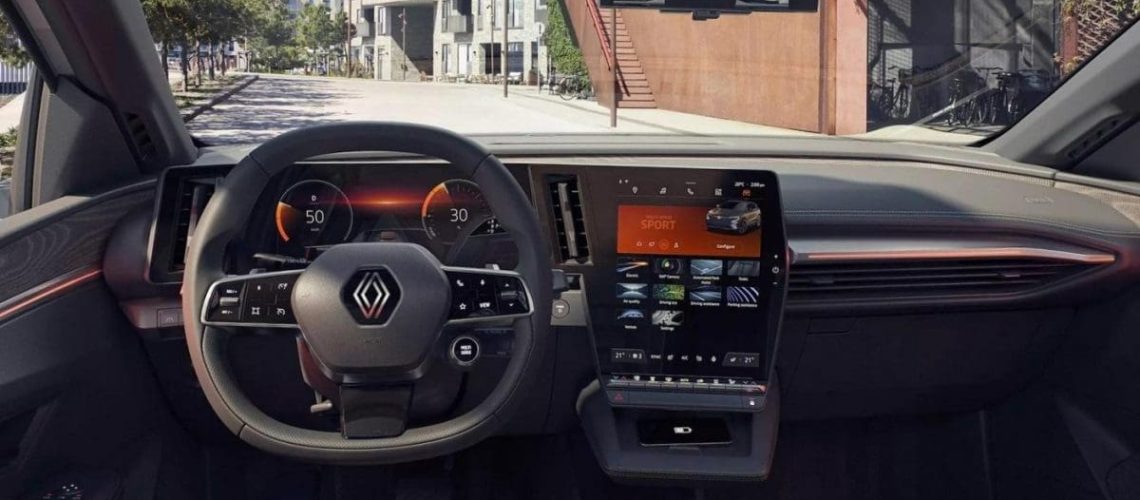 LG-Renault-Megane-IVI-01.jpg