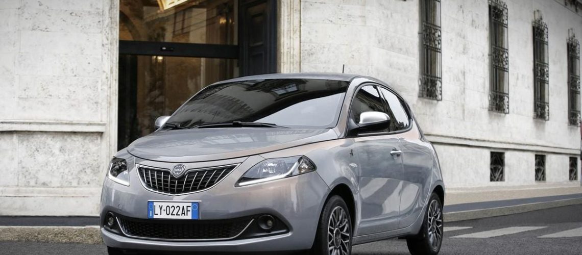 Lancia-Ypsilon-Alberta-Ferretti-2.jpg