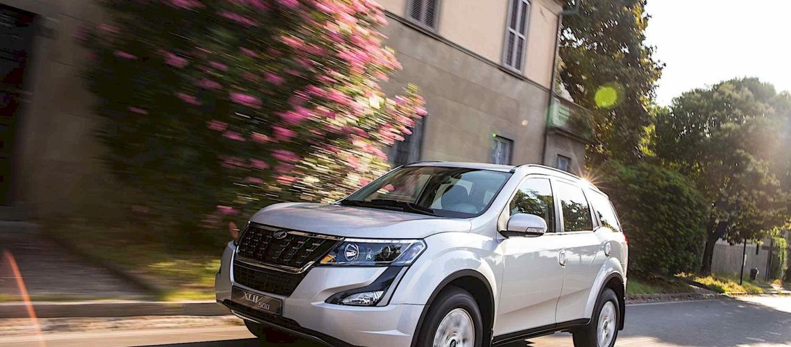 Mahindra-XUV500-10.jpg