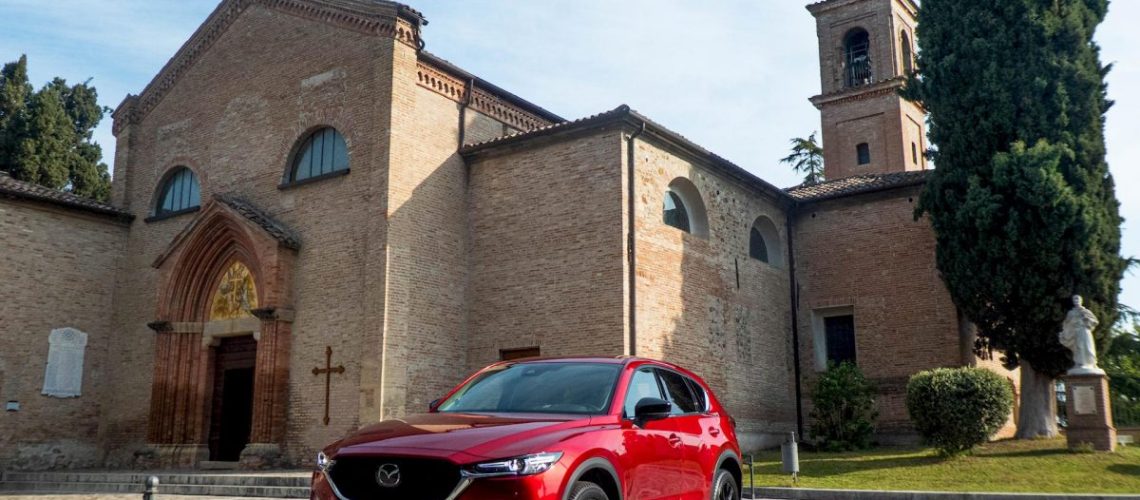 Mazda-CX-5-2021-chiesa.jpg
