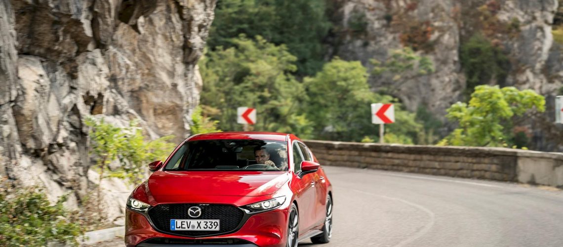 Mazda3-Skayactive-X-03.jpg