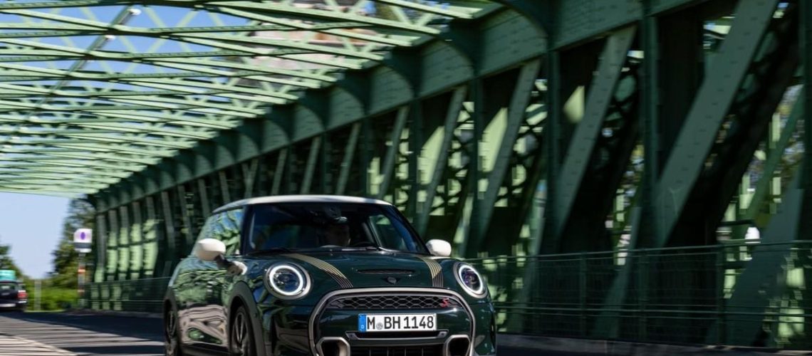 Mini-Cooper-S-3-porte-Resolute-Edition-2.jpg