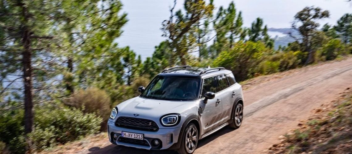 Mini-Cooper-S-Countryman-ALL4-Untamed-Edition-1.jpg