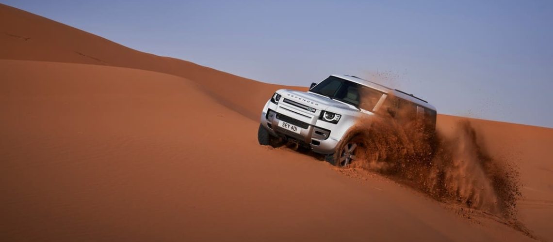 Nuova-Land-Rover-Defender-130.jpg