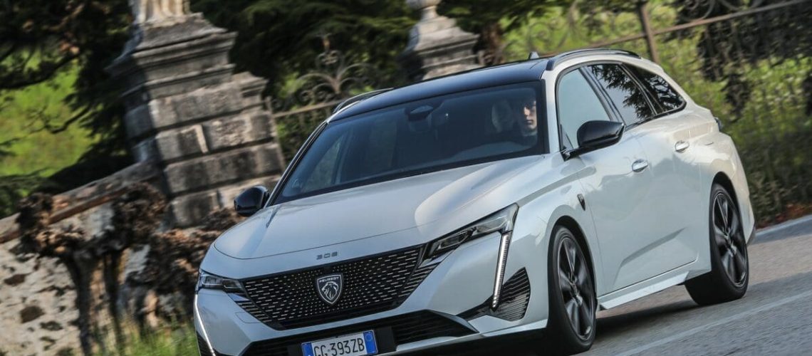 Nuova-Peugeot-308-SW-1.jpg