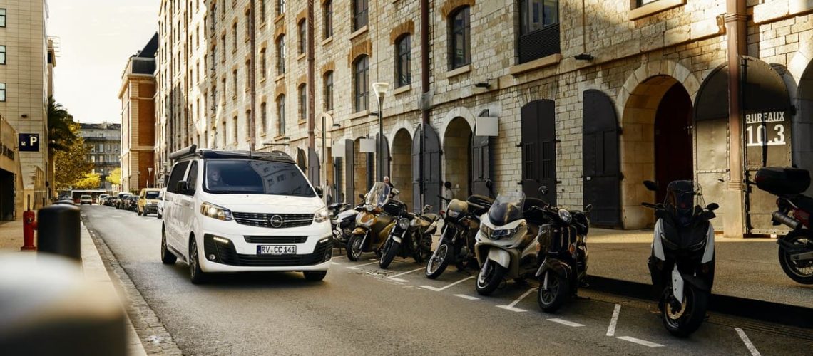 Opel-Zafira-e-Life-Crosscamp-Flex-3.jpg