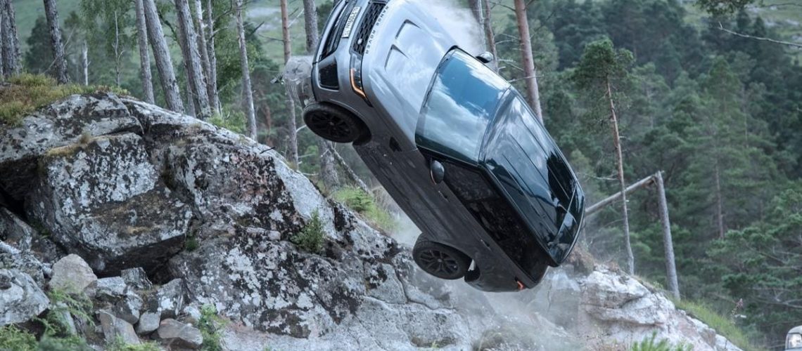 Range-Rover-Sport-SVR-007-No-Time-To-Die-1.jpg