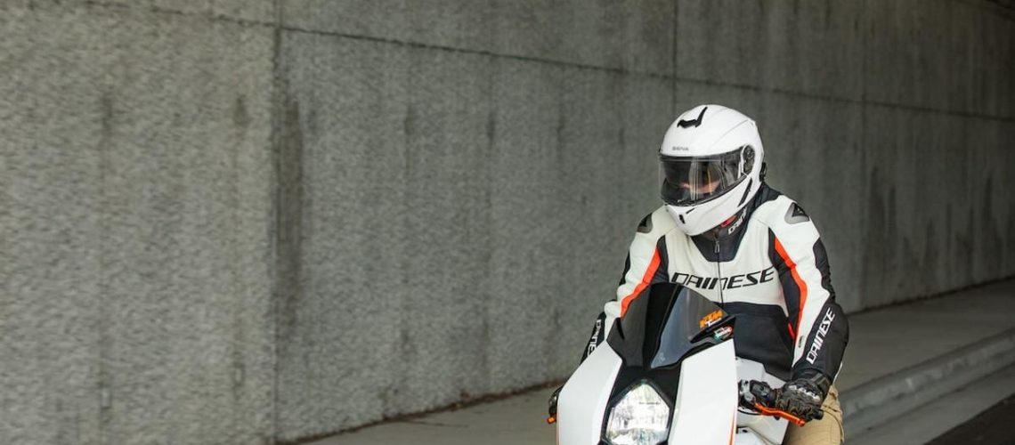 Sena-casco-Outrush-R-1.jpg