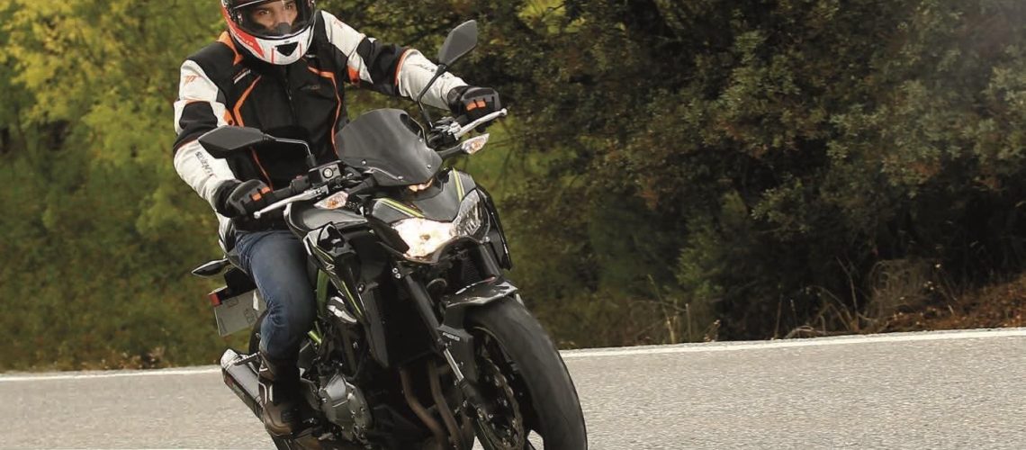 Seventy-Degrees-abbigliamento-moto-2020-001.jpg