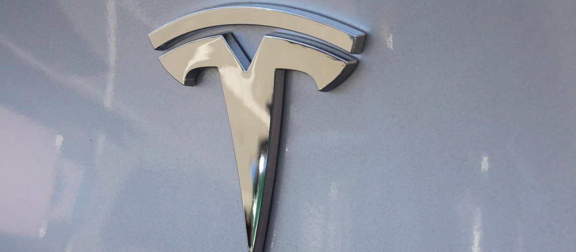 Teslas-Autopilot-was-not-engaged-in-a-crash-with-a-train-driver-unharmed.jpeg