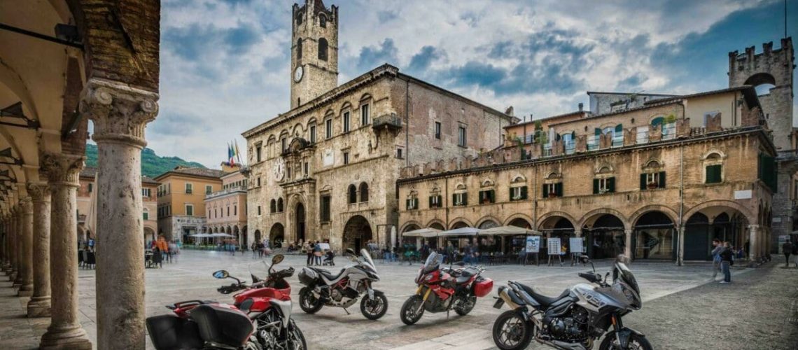 Tour-delle-Marche-in-moto.jpg