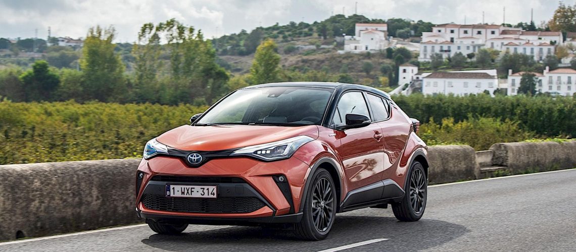 Toyota-C-HR-01.jpg