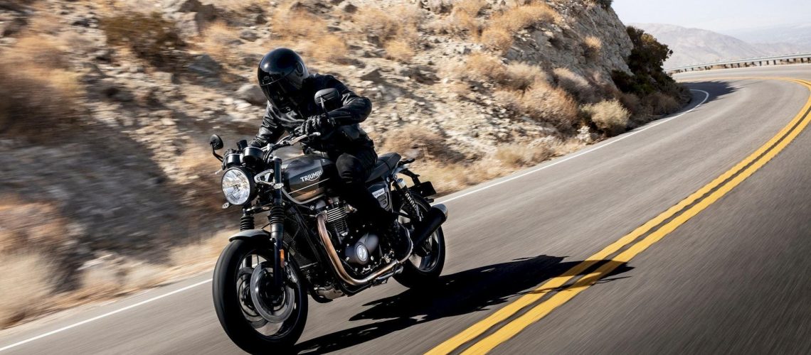 Triumph-Speed-Twin-1200-1.jpg