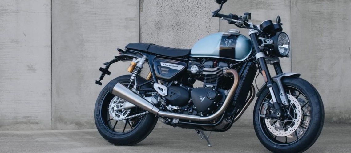 Triumph-Speed-Twin-Breitling-Limited-Edition-2.jpg