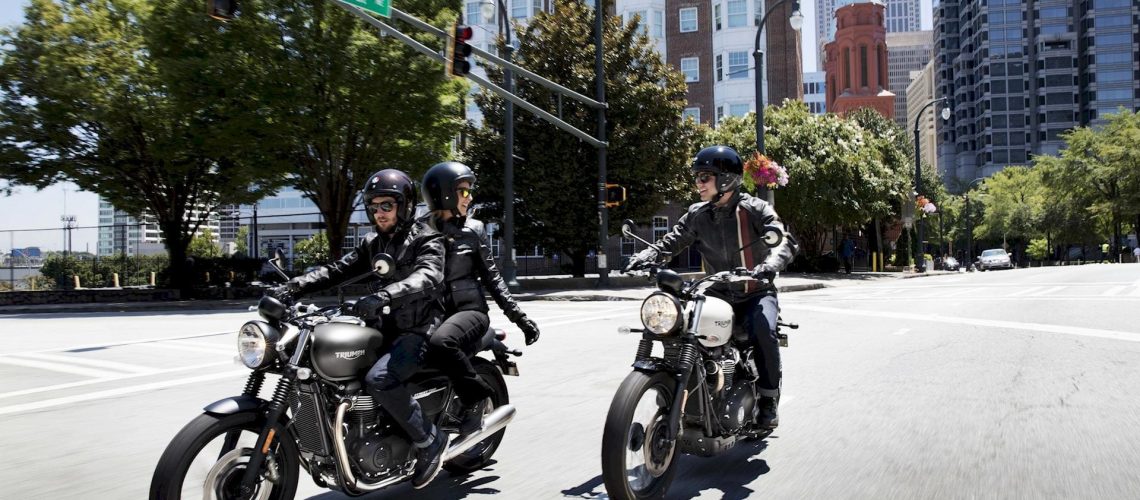Triumph_Demo_Tour_2019_Street_Twin_Street_Scrambler.jpg