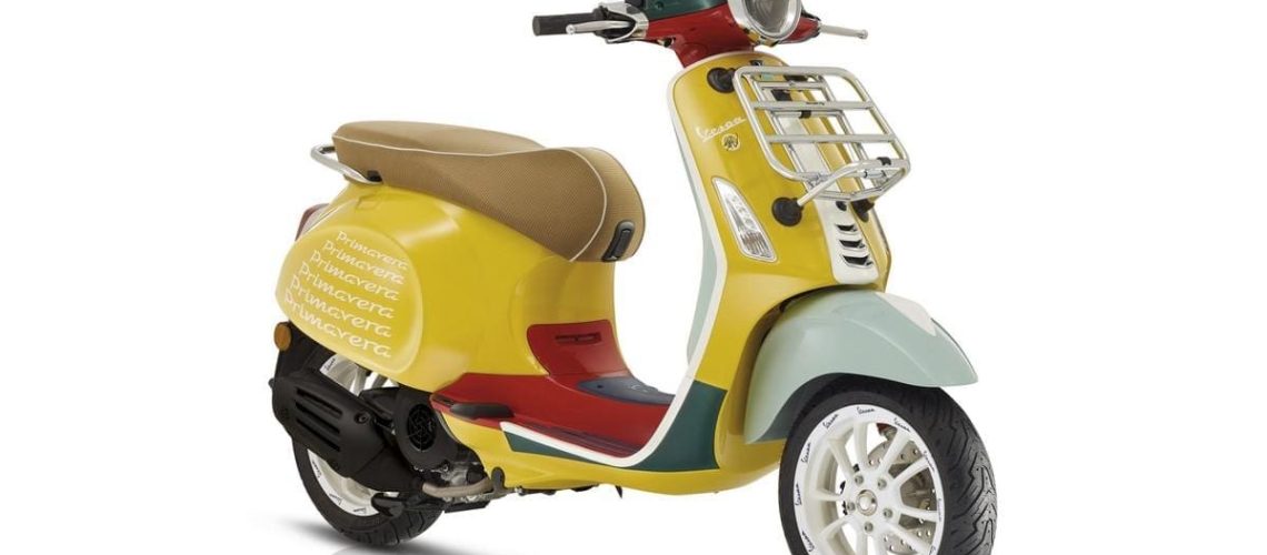 Vespa-Primavera-Sean-Wotherspoon-2020-1.jpg