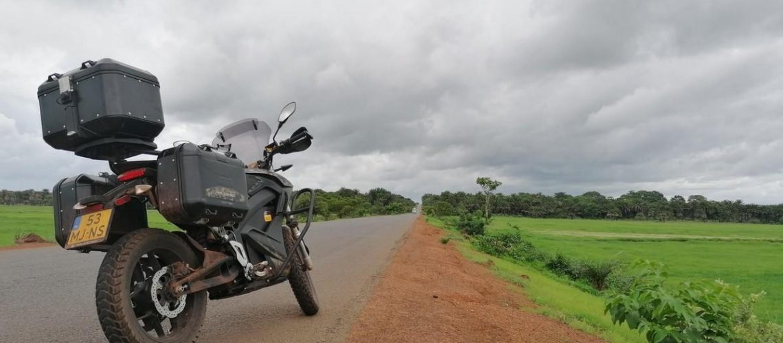 Viaggio-moto-elettrica-Africa-5.jpg