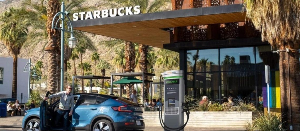 Volvo_Starbucks.jpg